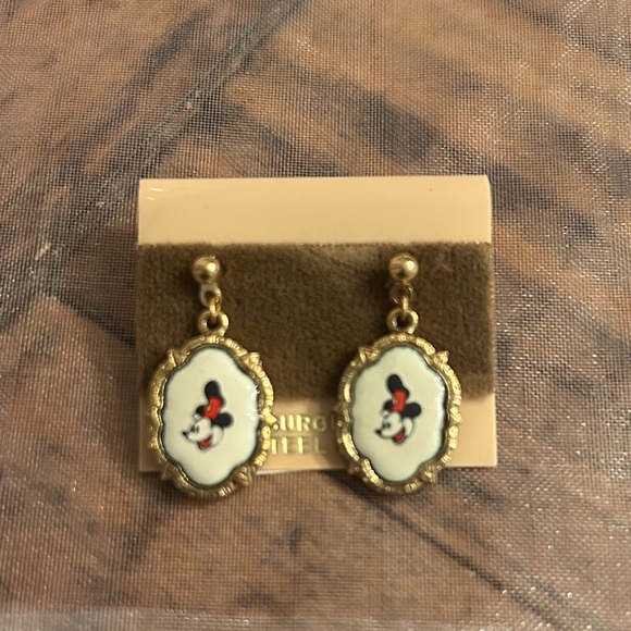 Vintage Walt Disney Gold and White Minnie Mouse Earrings - Picture 1 of 3